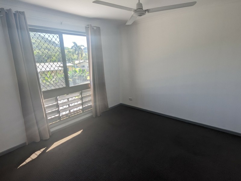 32 Debbie Street, Trinity Park QLD 4879