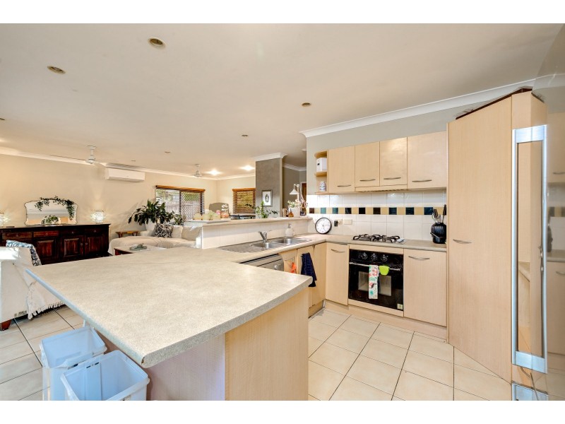 19 Findlay Street, Brinsmead QLD 4870