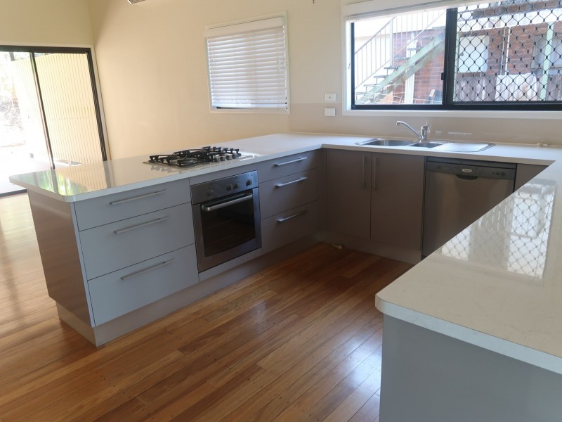 120 Hillview Crescent, Whitfield QLD 4870