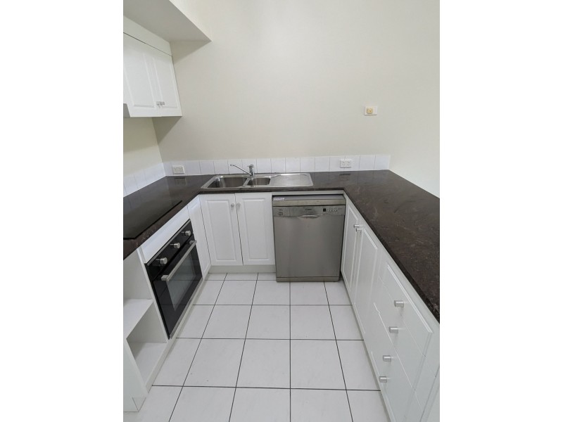 27/293 Esplanade, Cairns North QLD 4870