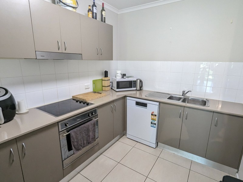 115/92 Digger Street, Cairns North QLD 4870