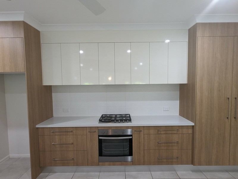 19 Genesta Circuit, Redlynch QLD 4870