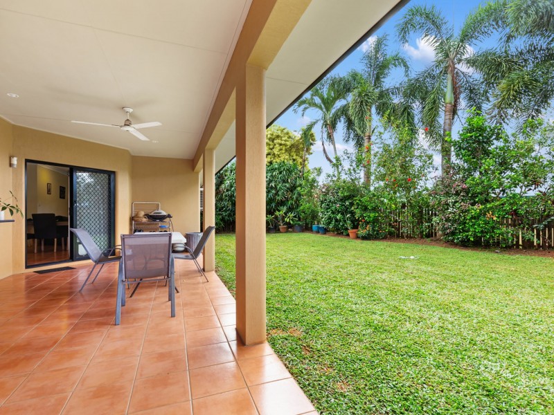 4 Brook Close, Redlynch QLD 4870
