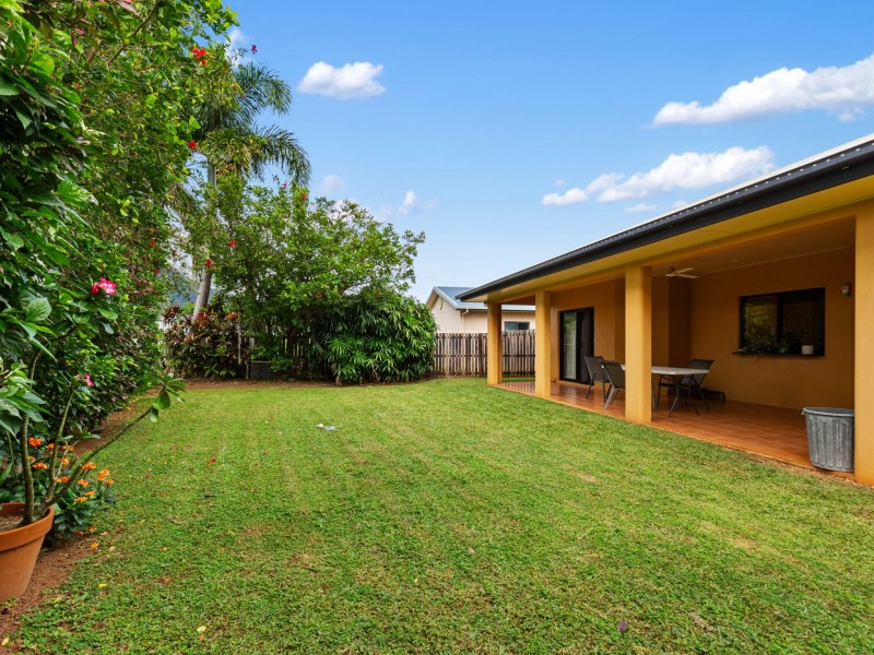 4 Brook Close, Redlynch QLD 4870