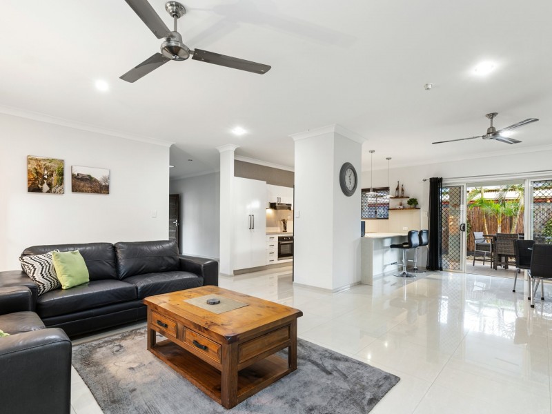 26 William Hickey Street, Redlynch QLD 4870
