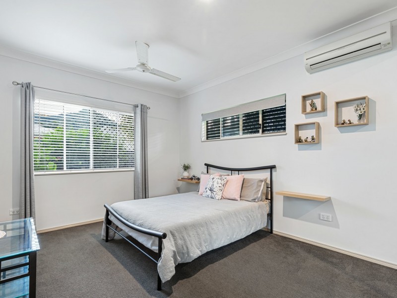 26 William Hickey Street, Redlynch QLD 4870