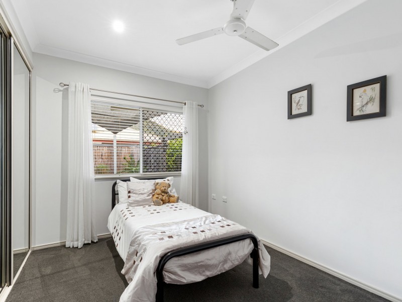 26 William Hickey Street, Redlynch QLD 4870