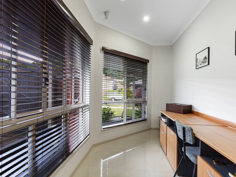 26 William Hickey Street, Redlynch QLD 4870