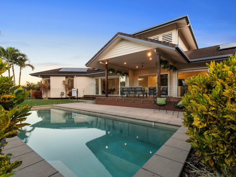 1 Ashwood Circuit, Smithfield QLD 4878