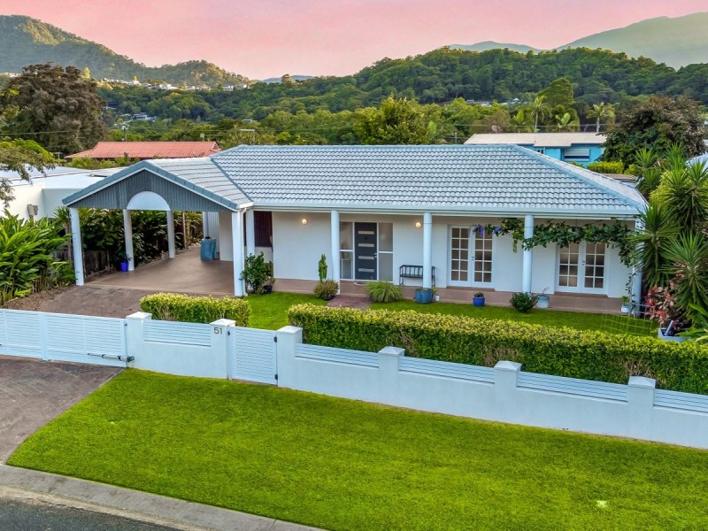 51 Nolan Street, Whitfield QLD 4870