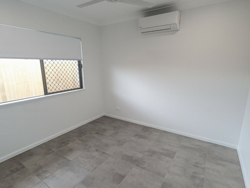 25 Noipo Crescent, Redlynch QLD 4870