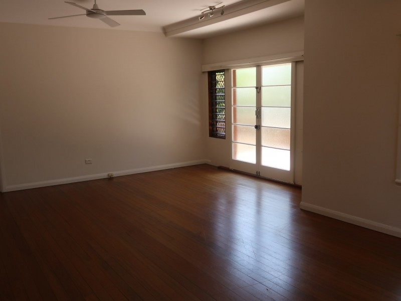 102 Woodward Street, Edge Hill QLD 4870