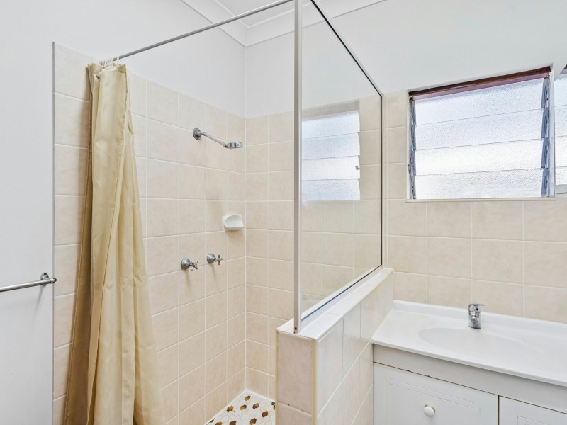 2/33 Petersen Street, Trinity Beach QLD 4879