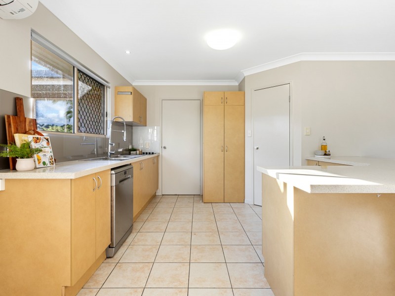 6 Taringa Street, Brinsmead QLD 4870