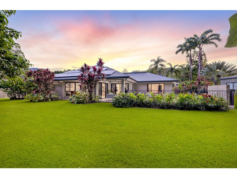 1A Byrnes Close, Whitfield QLD 4870