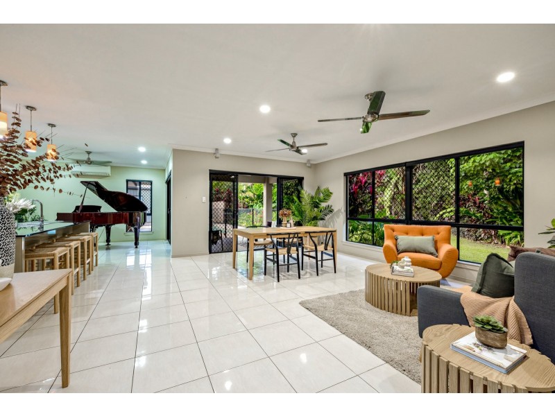 1A Byrnes Close, Whitfield QLD 4870