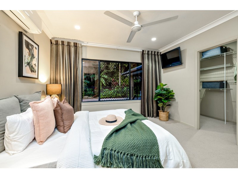1A Byrnes Close, Whitfield QLD 4870