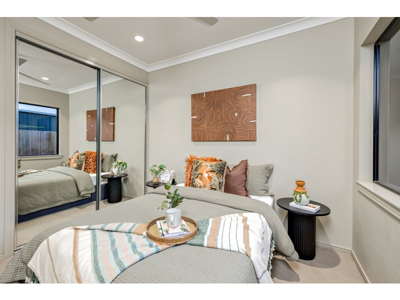 1A Byrnes Close, Whitfield QLD 4870