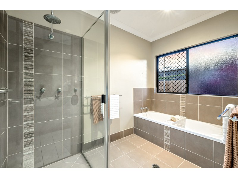 1A Byrnes Close, Whitfield QLD 4870