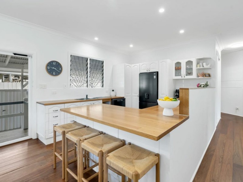 196 Woodward Street, Whitfield QLD 4870
