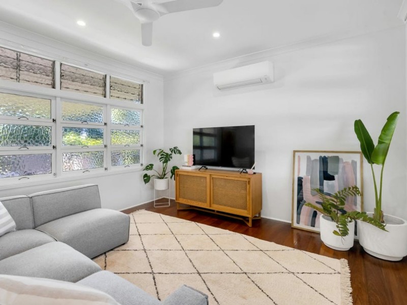 196 Woodward Street, Whitfield QLD 4870