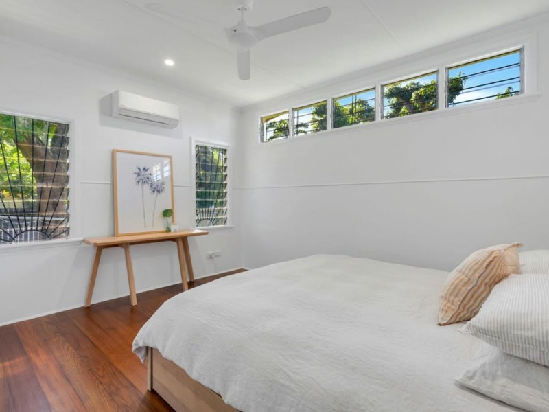 196 Woodward Street, Whitfield QLD 4870