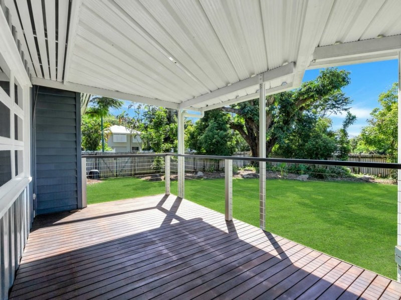 196 Woodward Street, Whitfield QLD 4870