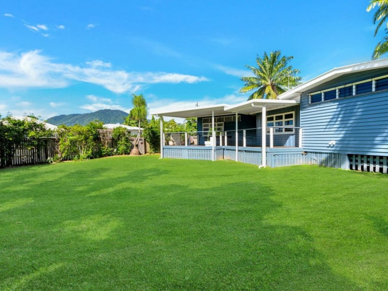 196 Woodward Street, Whitfield QLD 4870