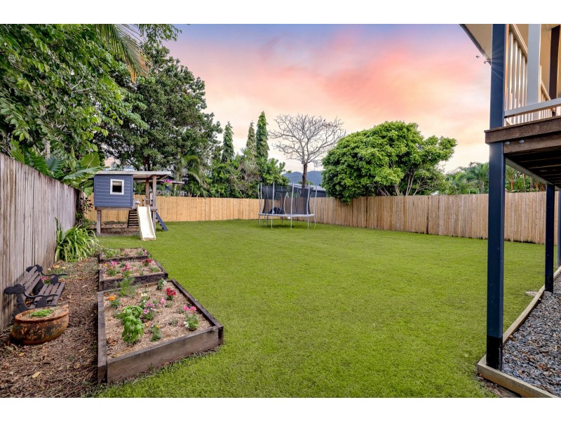 7 Thomson Street, Earlville QLD 4870