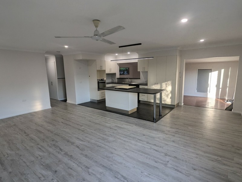 29 Amrbrust Street, Manoora QLD 4870