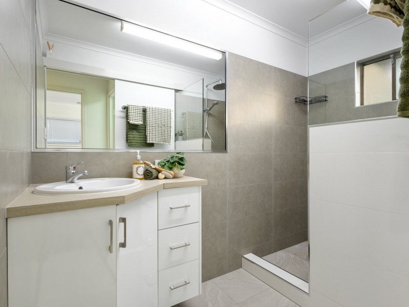 3 Slate Close, Brinsmead QLD 4870