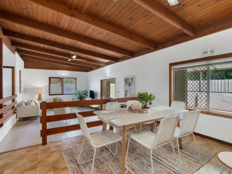 42 Valmadre Street, Caravonica QLD 4878