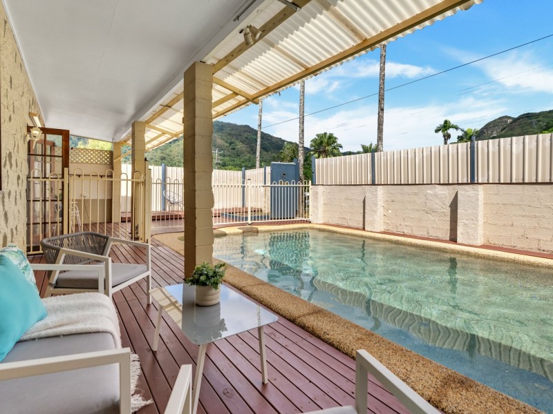 42 Valmadre Street, Caravonica QLD 4878