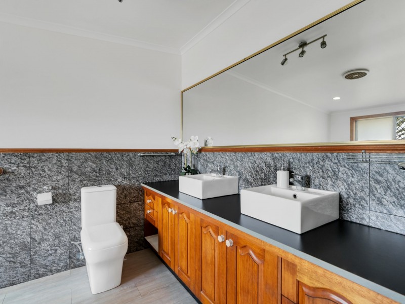 42 Valmadre Street, Caravonica QLD 4878