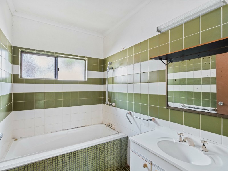 4 Primo Street, Freshwater QLD 4870