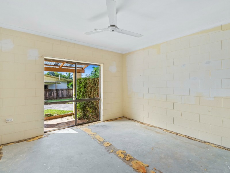 4 Primo Street, Freshwater QLD 4870