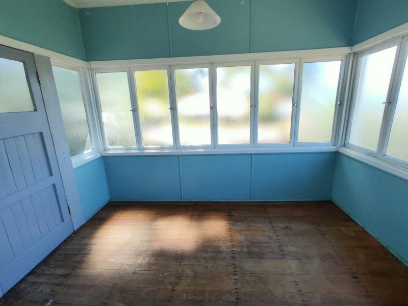 15 Murray Street, Manoora QLD 4870