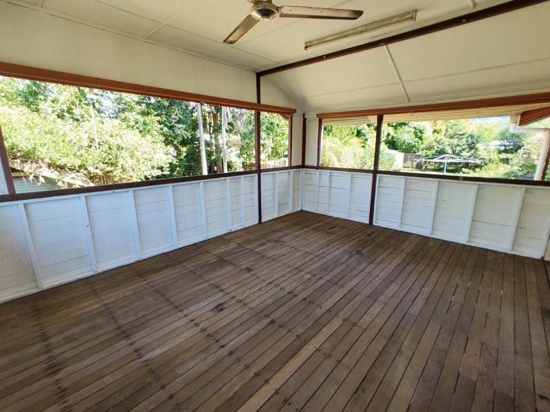 15 Murray Street, Manoora QLD 4870