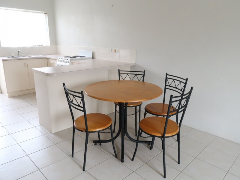 4/401 McCoombe Street, Mooroobool QLD 4870