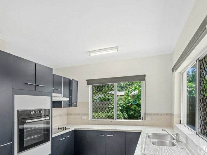 30 Dodd Court, Mooroobool QLD 4870