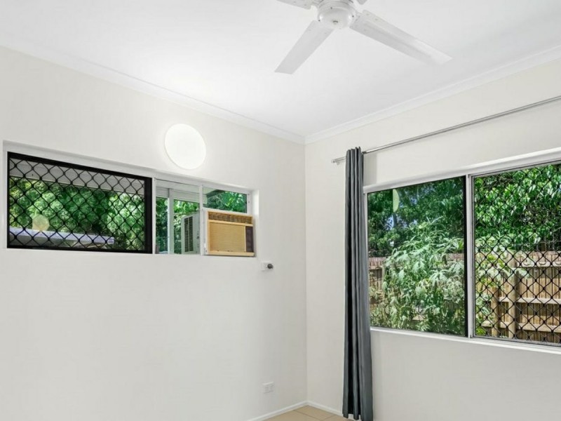30 Dodd Court, Mooroobool QLD 4870