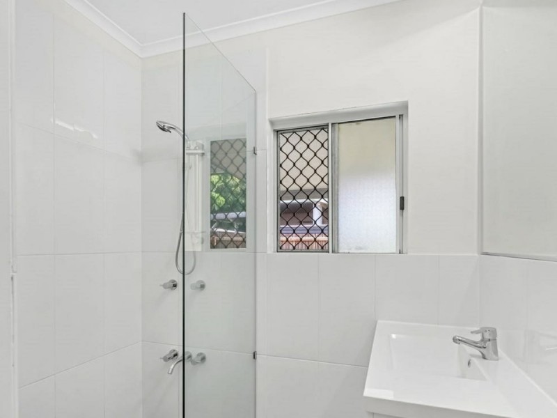 30 Dodd Court, Mooroobool QLD 4870