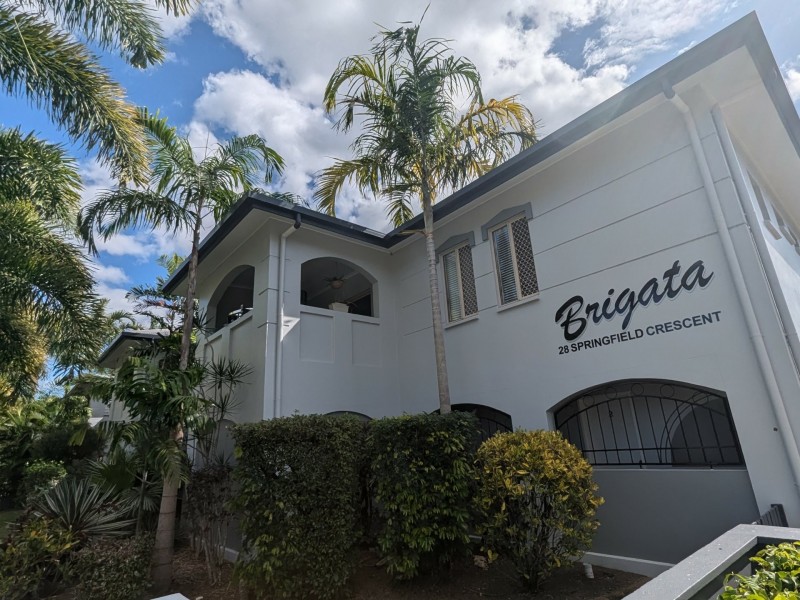 8/28 Springfield Crescent, Manoora QLD 4870