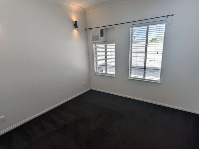 8/28 Springfield Crescent, Manoora QLD 4870