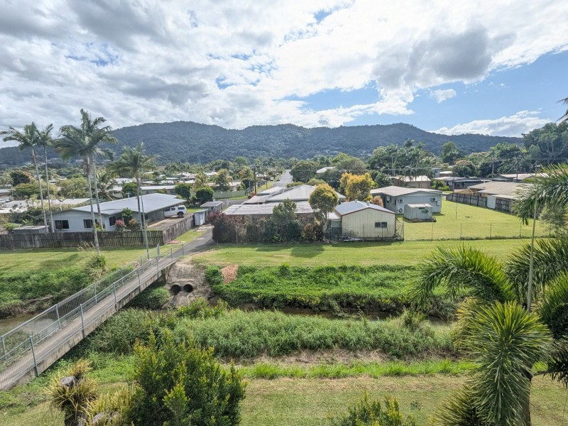 8/28 Springfield Crescent, Manoora QLD 4870
