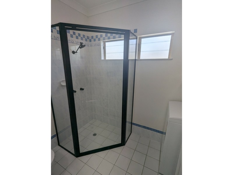 8/28 Springfield Crescent, Manoora QLD 4870