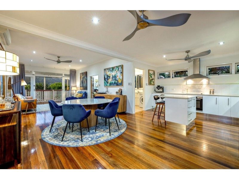 144 Hillview Crescent, Whitfield QLD 4870