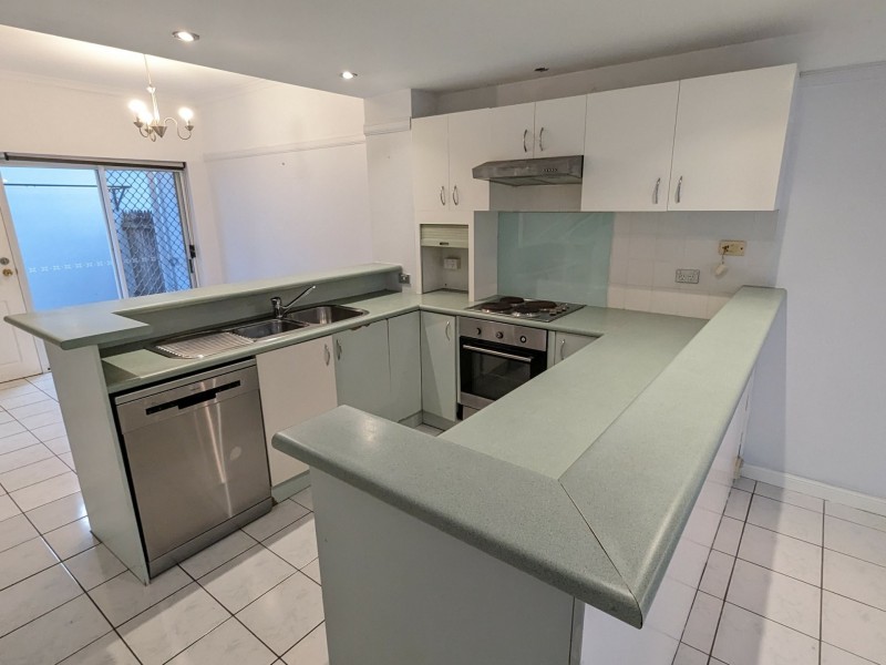 16/187 Mayers Street, Manunda QLD 4870