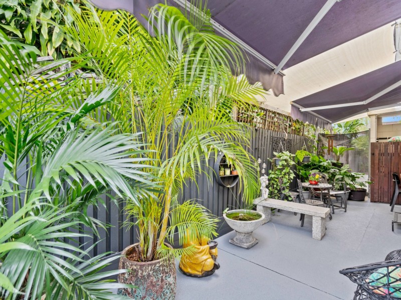 1/281 Lake Street, Cairns North QLD 4870