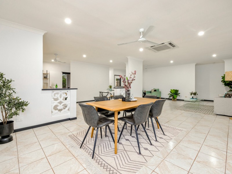 10 Curlewis Close, Brinsmead QLD 4870